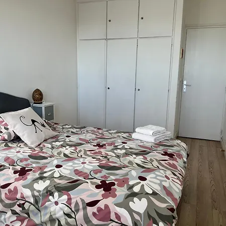 Privee Dans Vue Imprenable Sur La Tour Eiffel