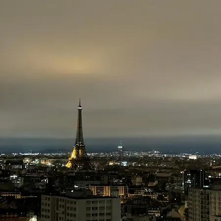 Privee Dans Vue Imprenable Sur La Tour Eiffel Parijs