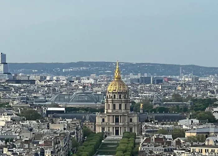 Privee Dans Vue Imprenable Sur La Tour Eiffel * Parijs
